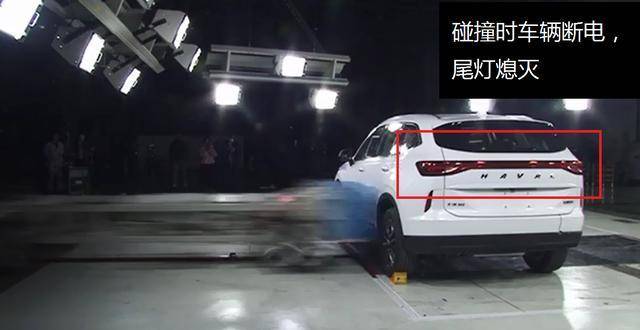 各种车型碰撞视频 29c594105f514bb18982bb270acf71ca.jpeg