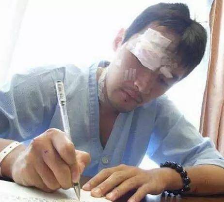 当年引发胡歌出车祸的司机出狱后怎么样了?_因为