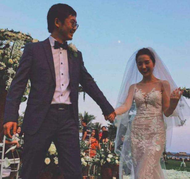 原创张大奕微博骂声一片：正因社会的公序良俗，才不允许人性恣意妄为