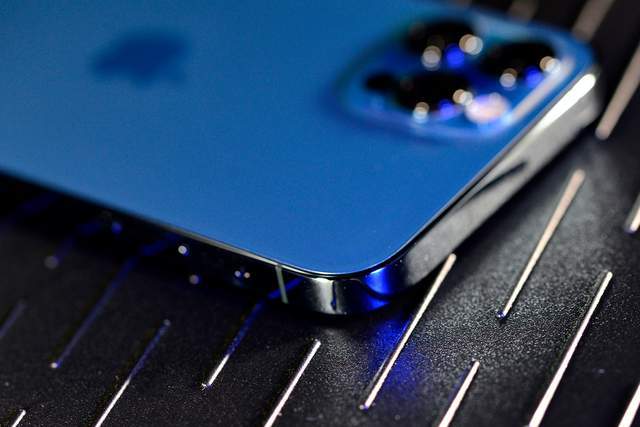 视频|iPhone 12 Pro实拍体验：拍雪后人像似乎有空气感