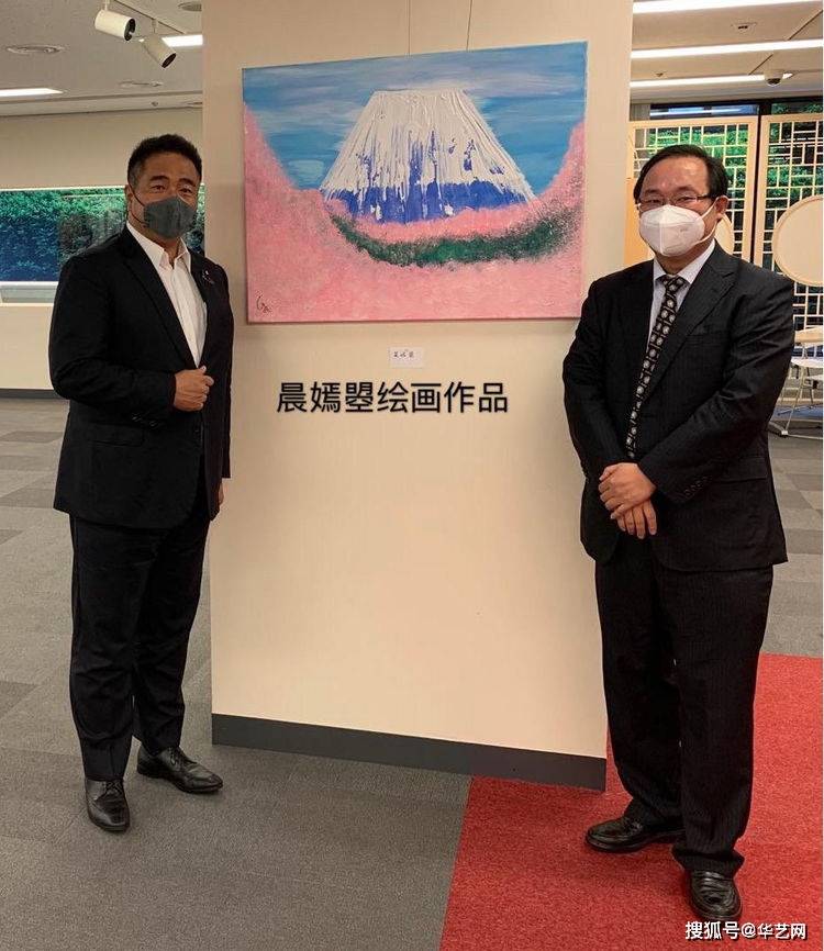 国际知名画家晨嫣曌诗词画展回顾掀起梵高后印象致敬浮世绘葛饰北斋