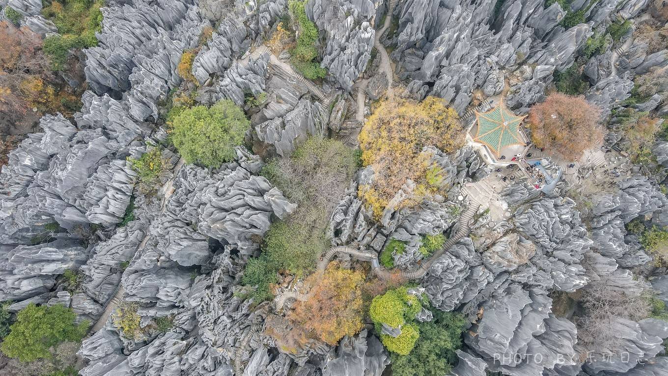 世界面积最大石林，中国摩岩石刻艺术长廊，现已成为世界遗产