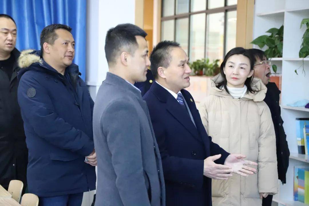商丘市梁园区薛凤林书记一行莅临周口天立学校参观考察