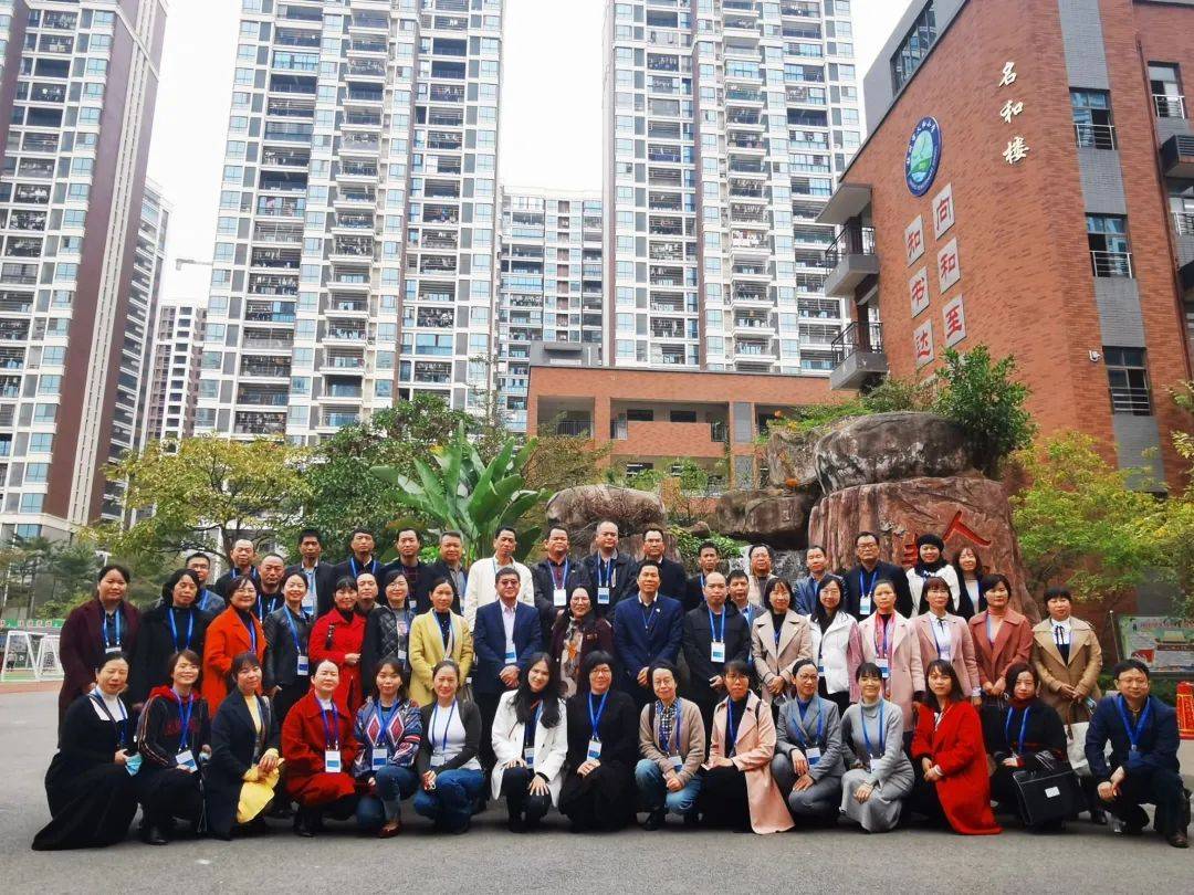人口小学_小学人口普查手抄报(3)