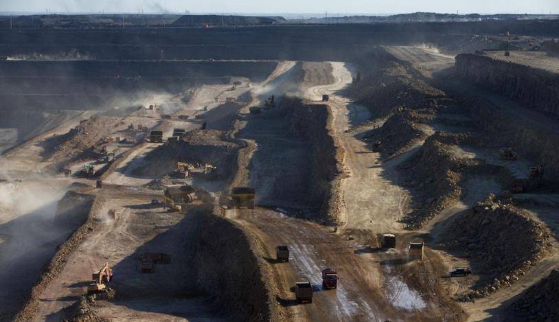 中国煤炭最丰富的县，全部挖出卖钱，每人能分6亿元，就藏在新疆