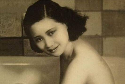 原创军统最美三大女特工:都曾与戴笠花前月下,她们的结局如何呢?