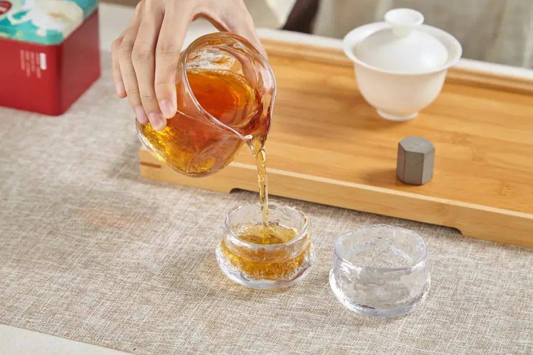 男人喝茶,更成熟