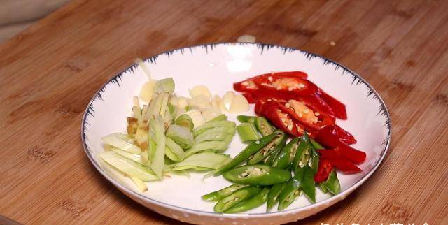 什么菜炒辣肠好吃 25a610fc1b59499e8ca6319936c921ec.jpeg