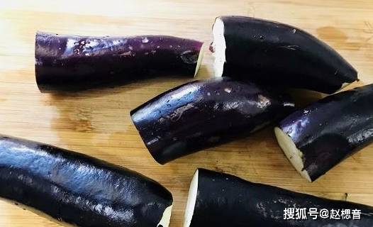 茄子如何切滚刀长条 60049ab71eb543d2a31ef4c4bf8c0b8b.jpeg