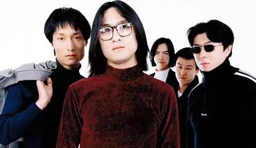 49岁汪峰近照曝光,长发变寸头,从此戒掉中年油腻