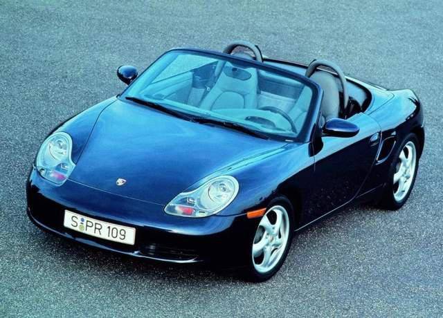 保时捷第一代 - 第四代 boxster它们分别是 1997-2004 年推出的第一代