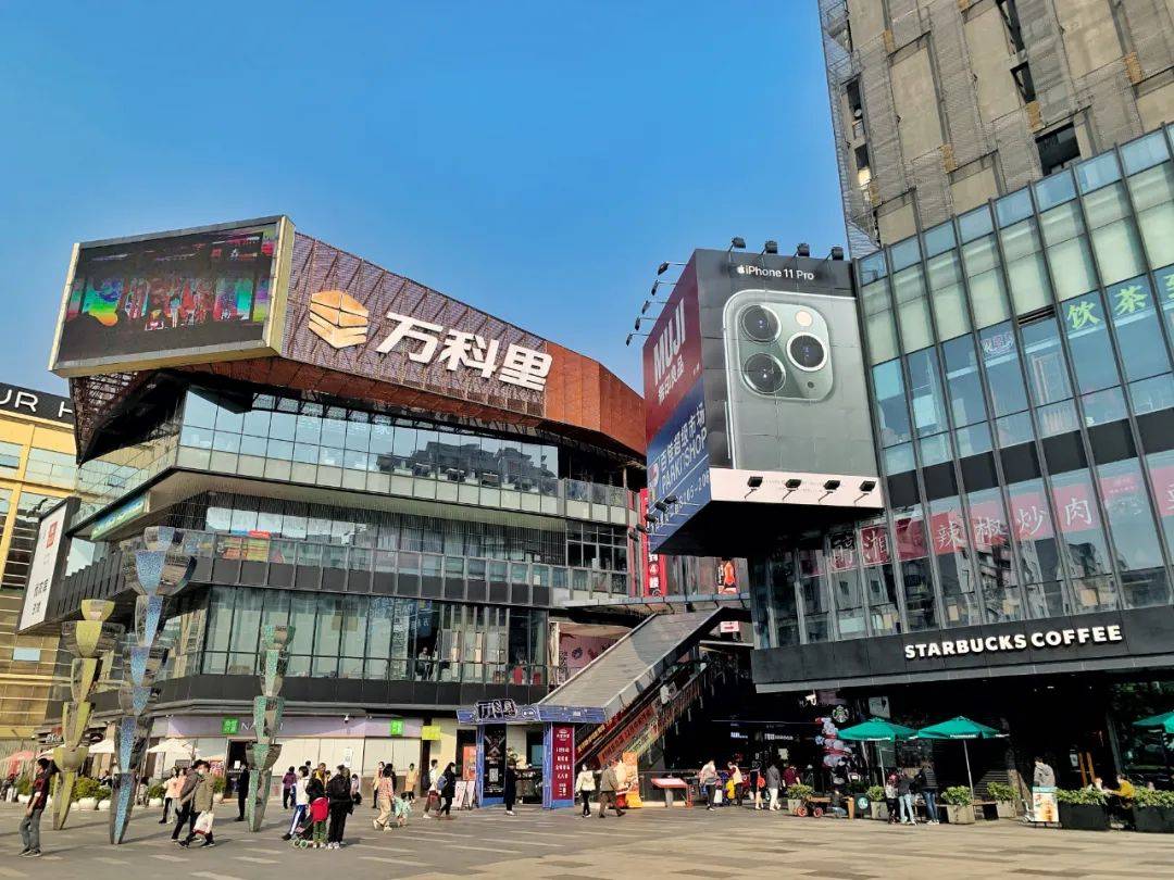 实踩海珠全新盘!板式大四房,吹风价8万,值吗?