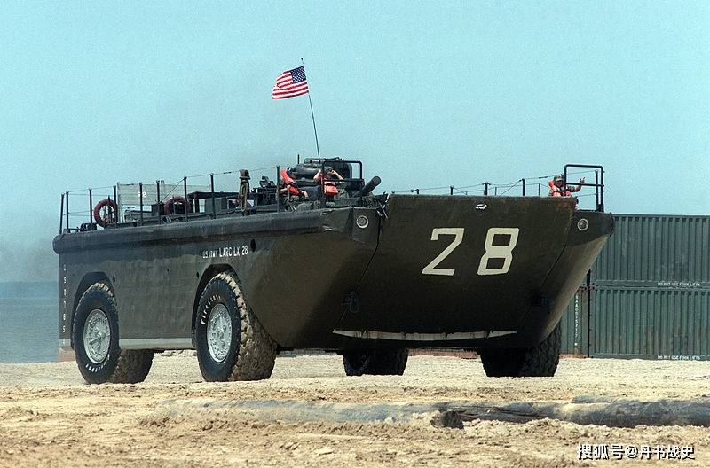 这可不是大号沙滩车美国larc水陆两用运输车一次运一个连