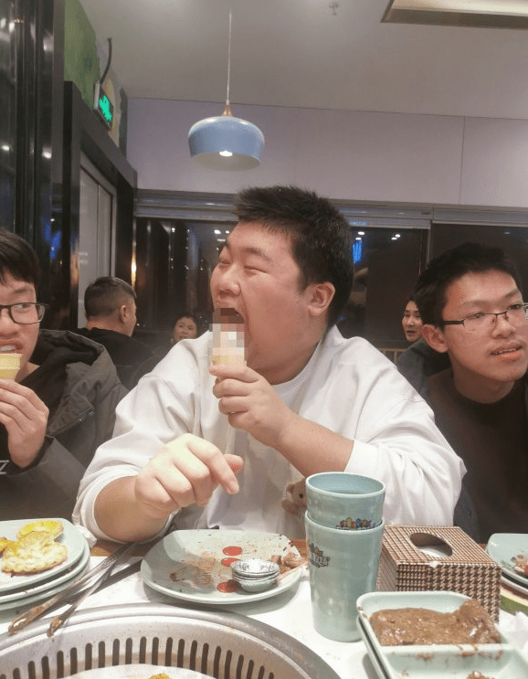 求p个男朋友喂我吃饭大神老头不香吗