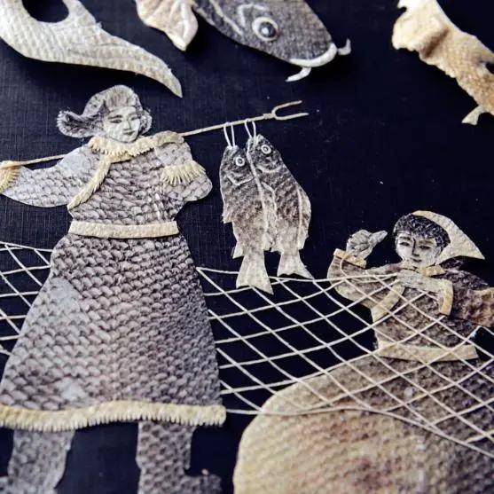 黑龙江赫哲族鱼皮画2006年,壮族织锦技术被国务院列入首批国家级非