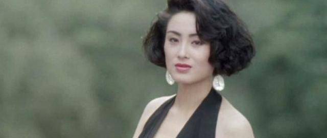 原创52岁张敏近照曝光,颜值打趴小14岁的她,完全看不出年龄差