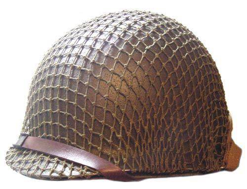 日本兵帽子上的两块布和钢盔上的那张网是干嘛用的?作用不小