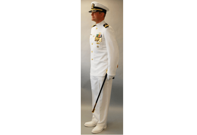 美海军军官只有1套迷彩服,礼服却多达9套,穿得过来吗?