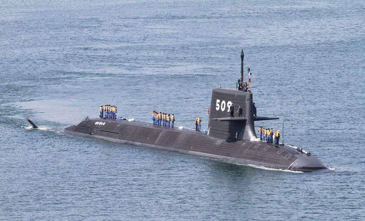 日本新型潜艇大鲸号下水,或在进行扩军备战,各国务必提高警惕