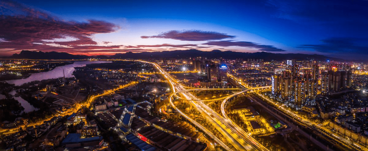 昆明城市夜景   图源摄图网