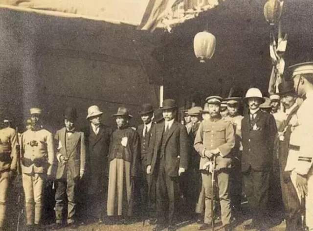 在影视作品中,《亮剑》中的楚云飞部便是晋绥军建制,之前我们也分析过