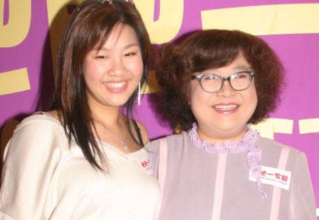 郑欣宜近照公开,不再减肥成胖女子,即将拥有母亲遗产却不败家