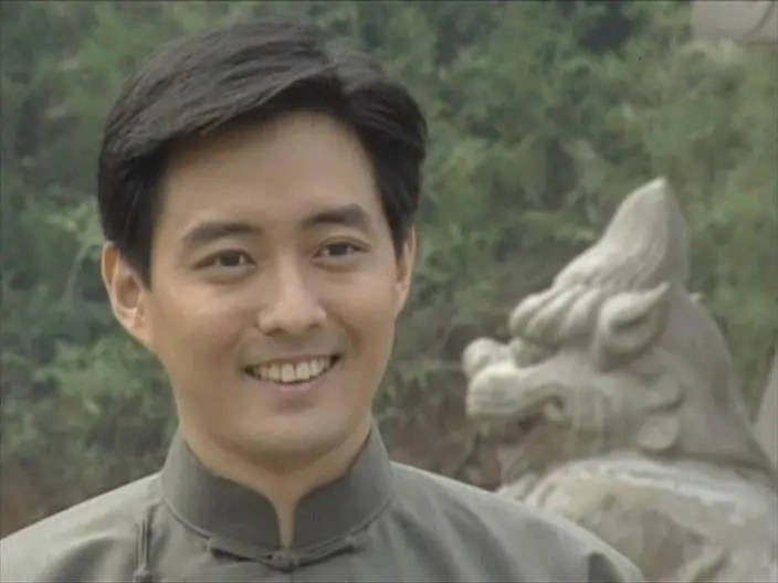 也是从《鬼丈夫》开始,他逐渐专攻电视剧市场,在此之前他还演过影版