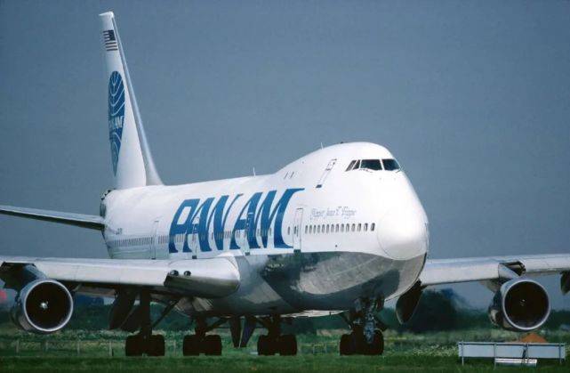 波音747早期对于航空业最大影响是机票的价格,当初泛美航空希望波音