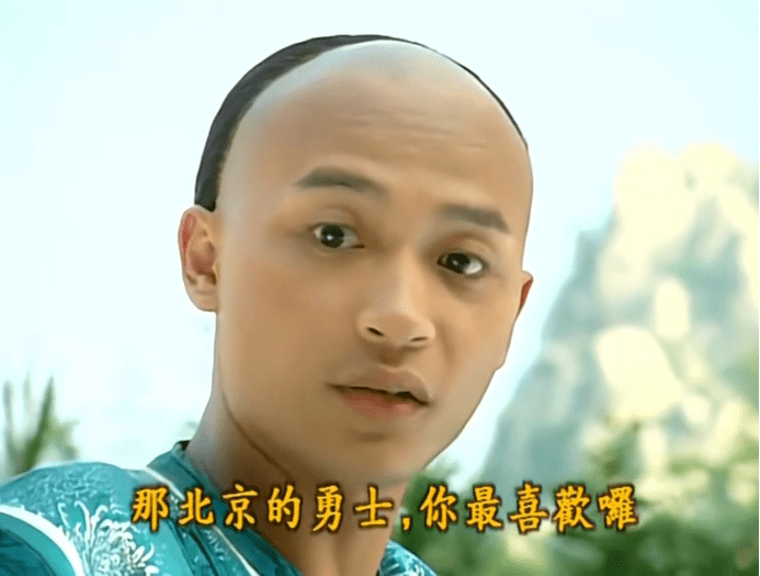 《还珠格格》:尔泰感情中的2个女人,为了兄弟,放弃1个
