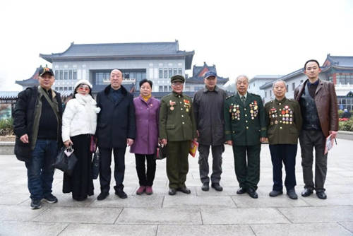 王景清送别仪式今日在北京八宝山举行 军品大王李长东