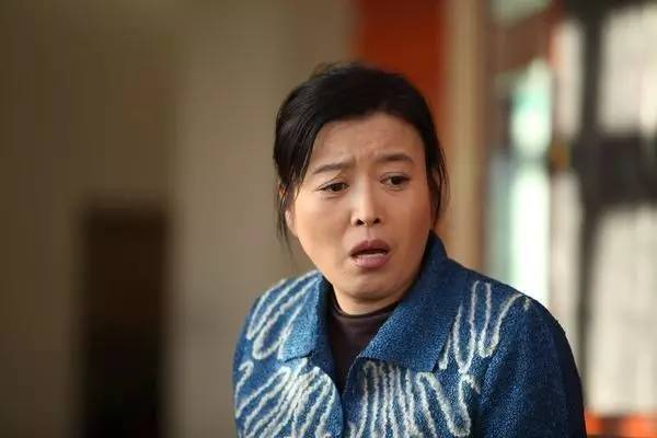 61岁丁嘉丽婚内出轨被离婚自爆堕胎4次曾为捧红孙红雷下跪
