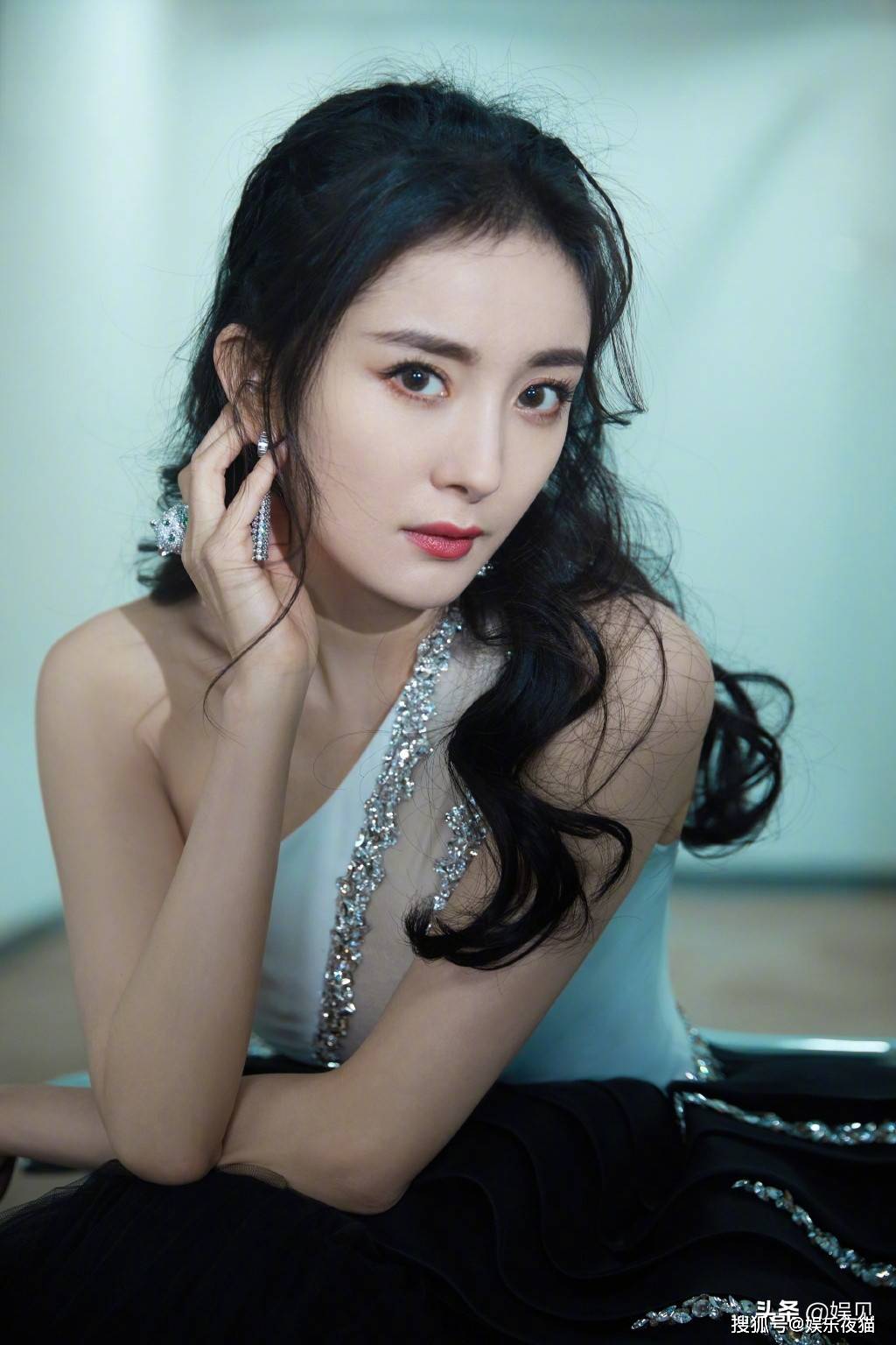 娱乐圈的10位"85小花"女明星,每一个都颜值出众