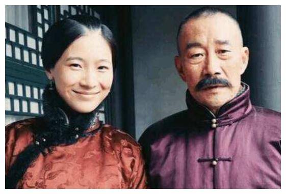 张作霖已有5位夫人了,为何还非要再娶一戏子?张作霖:此女旺夫