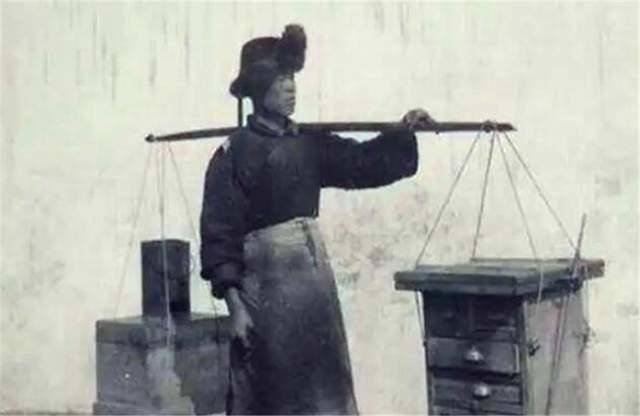90年代,走街串巷留下神秘预言的"赊刀人",到底是什么身份?