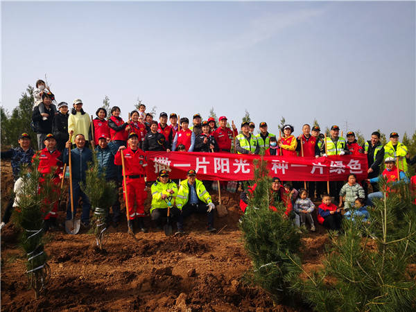 西安市阳光志愿者中心开展植树节主题及团建竞赛活动