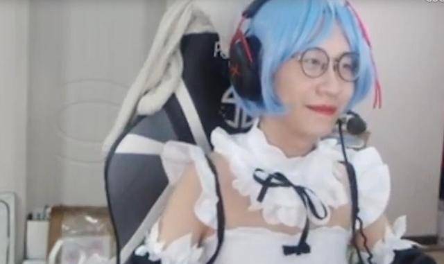 马老师女装出镜,csgo主播也不甘示弱,纷纷争奇斗艳