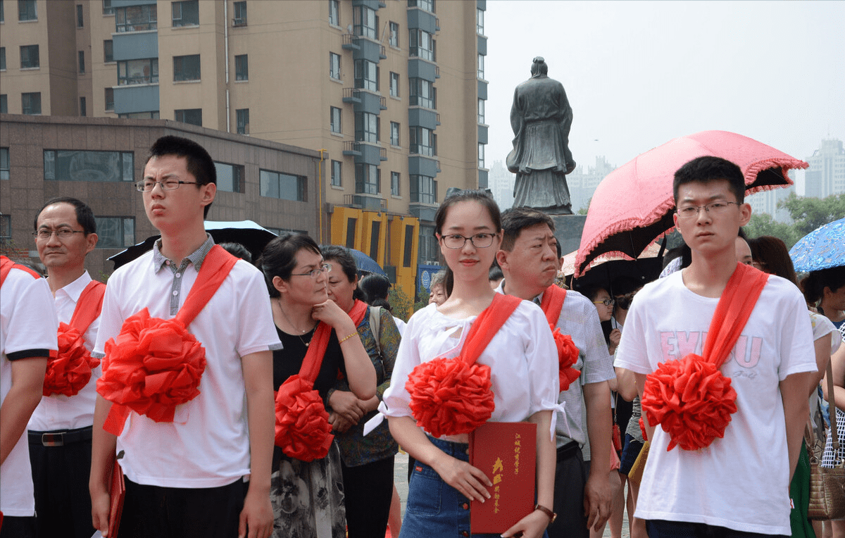 上了大学后才知道,高考状元和竞赛保送生之间,存在很大的差距