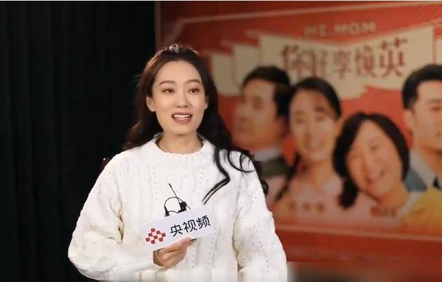 张小斐衬托的娱乐圈现实,不红时连座位都没有,走红后被翻旧账