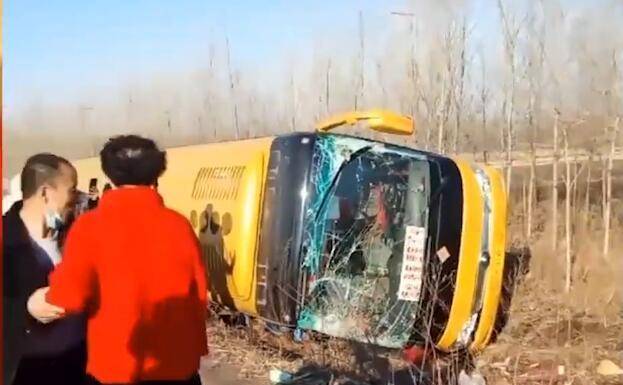 可怜!黑龙江海伦发生车祸,致5人死亡10人受伤,疑弯道失控