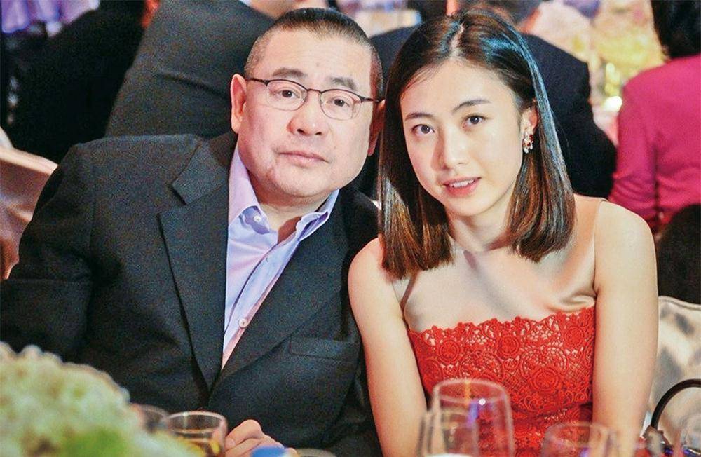 原创刘銮雄儿子与郑裕彤孙子聚会两大千亿豪门相交多年渊源不浅