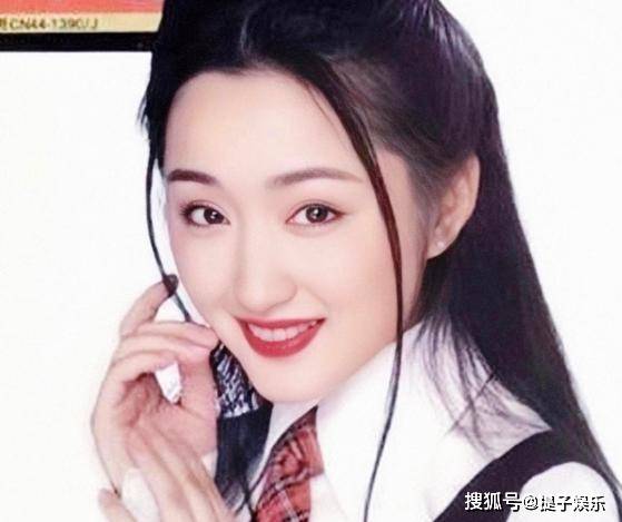 原创杨钰莹有多美?看到她第一次上央视照片时,网友:长在我的审美上