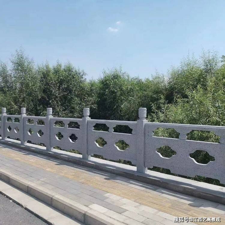 广东景观水泥护栏,河源水泥仿石如意栏杆,河道混凝土仿石围栏图片