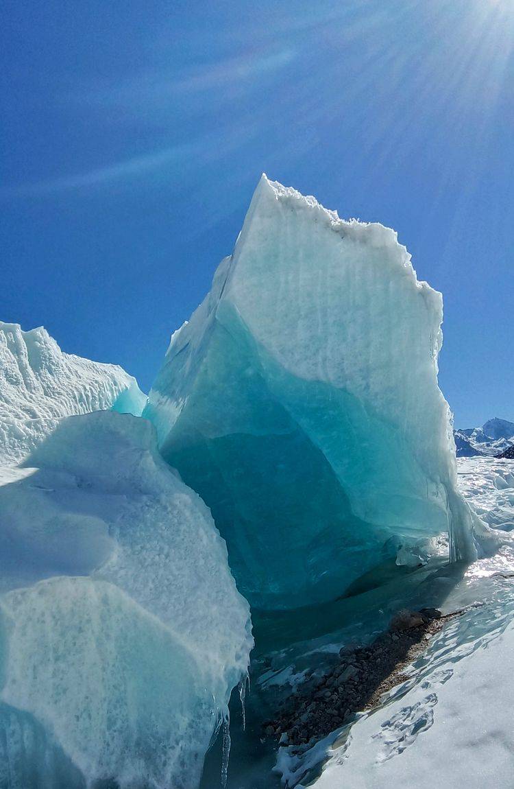 西藏游记(2)来古冰川的冰雪美景,让我们陶醉又震撼!