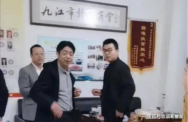 错换人生主角郭威与亲舅太像了,血缘关系真神奇!_舅舅