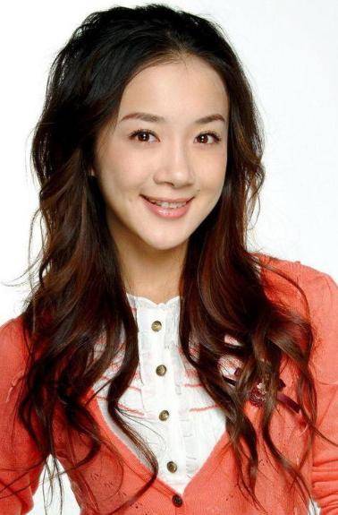 "蛇蝎美人"李依晓:曾被叶璇的狗咬毁容,终于凭《司藤》翻红