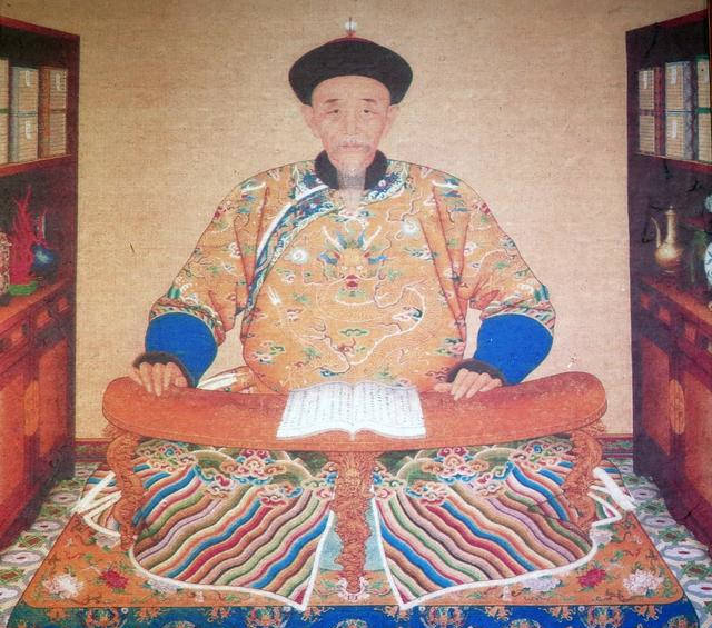 康熙皇帝的父亲,20多岁病故,为什么这本书却说他死于御驾亲征?