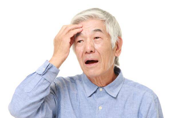 原创老人记忆力下降是老糊涂?未必,若有这3个迹象,警惕老年痴呆