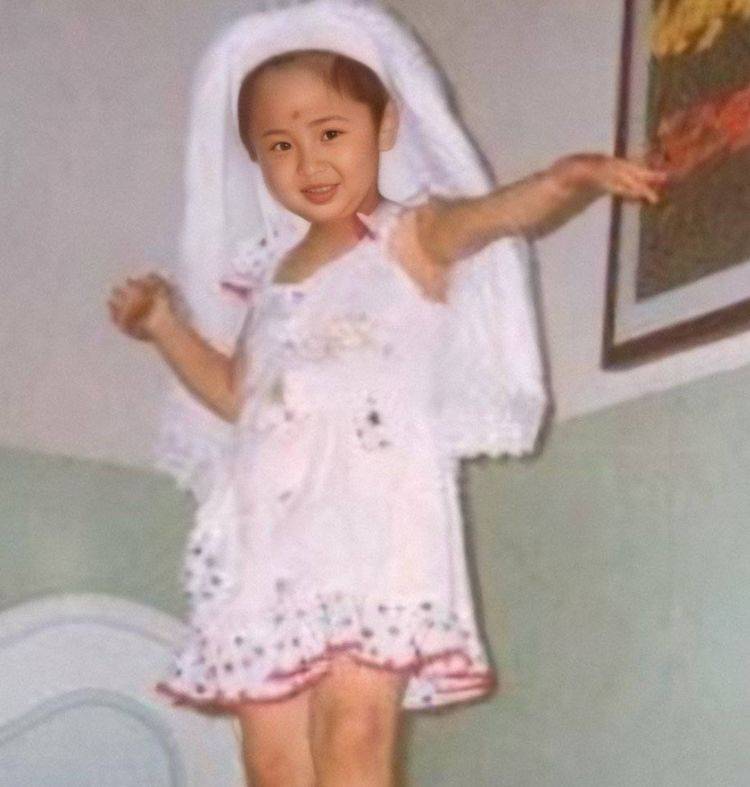 明星小时候到底多可爱?杨紫像大家闺秀,看到杨幂不愧是美着长大