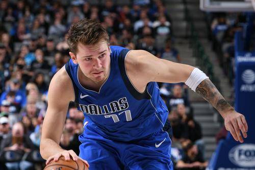 原创nba如今是商业联盟,但现役这三位球星,开出再大的价码都不会换