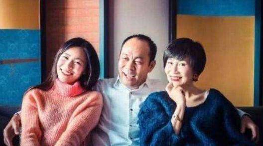 《亮剑》搭档:李幼斌抛弃结婚20多年妻子,张光北与妻子恩爱31年